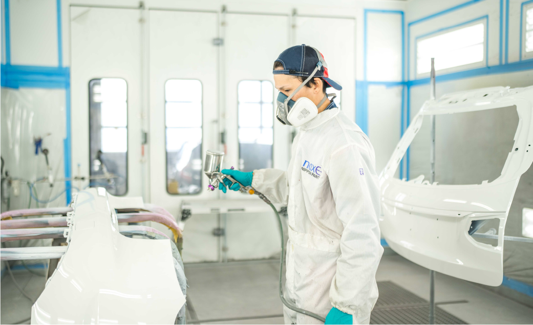 自社鈑金工場完備。だから、事故対応がワンストップ。