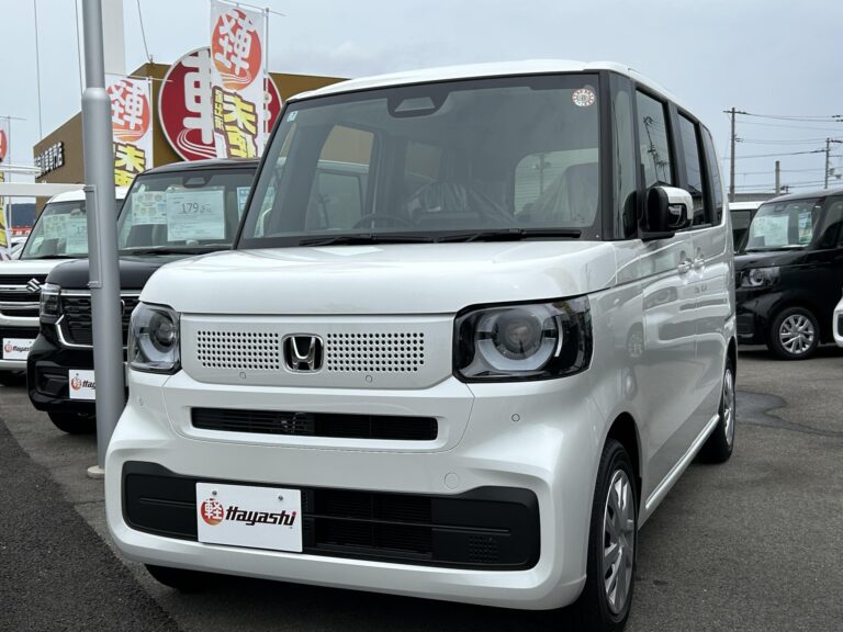 ホンダ N-BOX 届出済未使用車 走行距離10km以下 車検1年以上あり 車台番号827