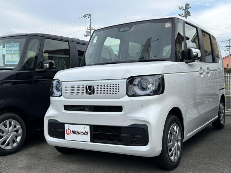 ホンダ N-BOX 届出済未使用車 走行距離10km以下 車検1年以上あり 車台番号825