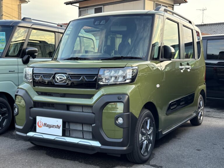 ダイハツ タントファンクロス 届出済未使用車 走行距離10km以下 車検1年以上あり 車台番号059