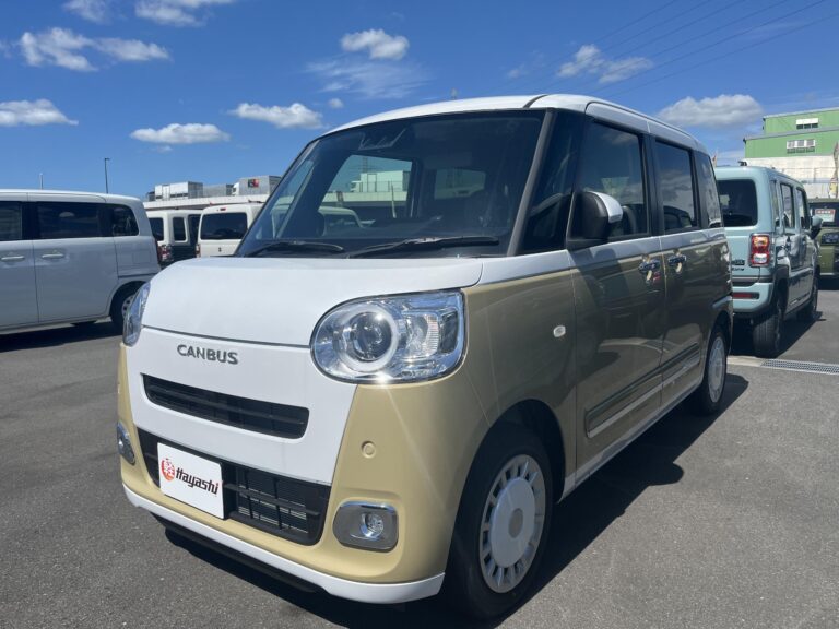 ダイハツ ムーヴキャンバス ストライプスG 届出済未使用車 走行距離1,000km以下 車検1年以上あり 車台番号744