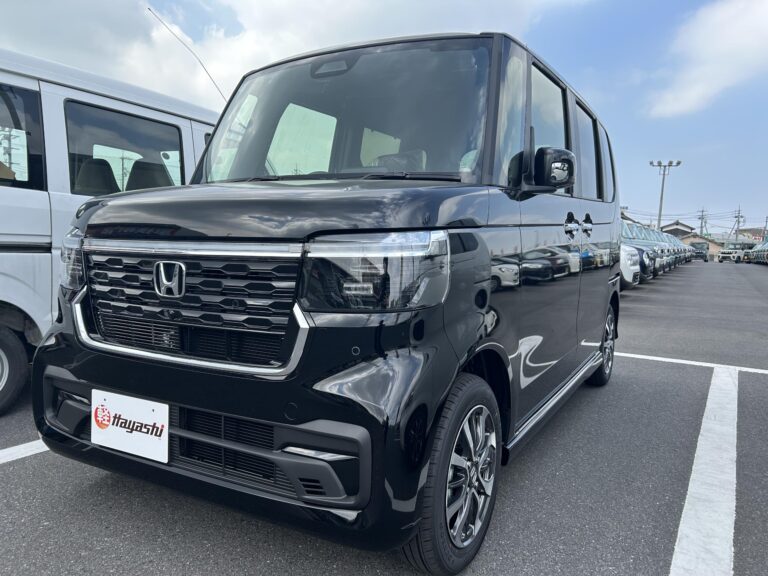 ホンダ N-BOX カスタム 届出済未使用車 走行距離10km以下 車検1年以上あり 車台番号500