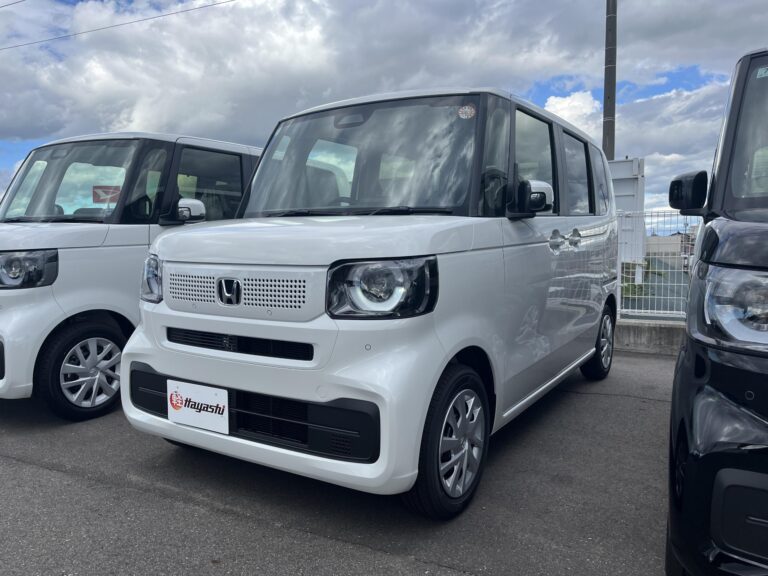 ホンダ N-BOX 届出済未使用車 走行距離1,000km以下 車検1年以上あり 車台番号818