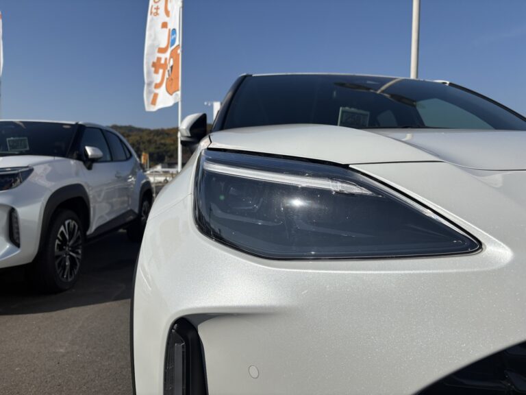 トヨタ ヤリスクロス Z 中古車 走行距離5km 246.5万円 プラチナ