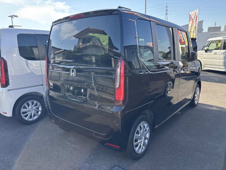 ホンダ N-BOX 届出済未使用車 走行距離3km 152.6万円 クリスタル