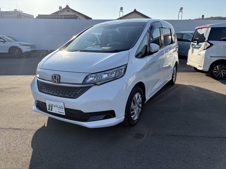 ホンダ フリード Gホンダセンシング 6人 中古車 車検1年以上あり 車台番号037