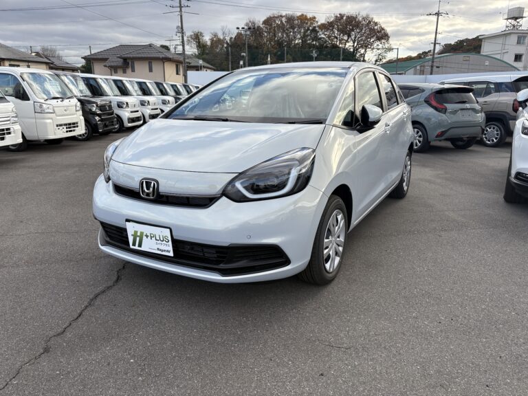 ホンダ フィット HOME 中古車 走行距離1,000km以下 車検1年以上あり 車台番号931