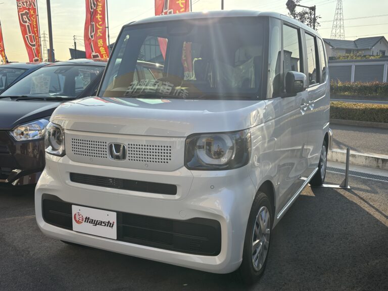 ホンダ N-BOX 届出済未使用車 走行距離10km以下 車検1年以上あり 車台番号814