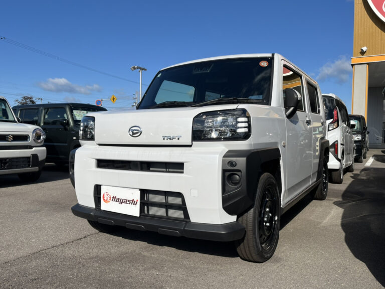 ダイハツ タフト X 届出済未使用車 走行距離10km以下 車検1年以上あり 車台番号672