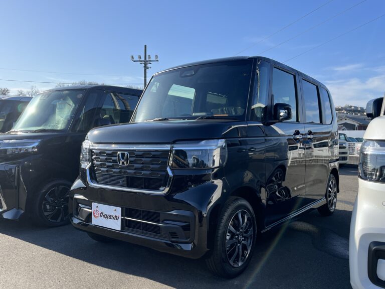 ホンダ N-BOX カスタム 届出済未使用車 走行距離10km以下 車検1年以上あり 車台番号277