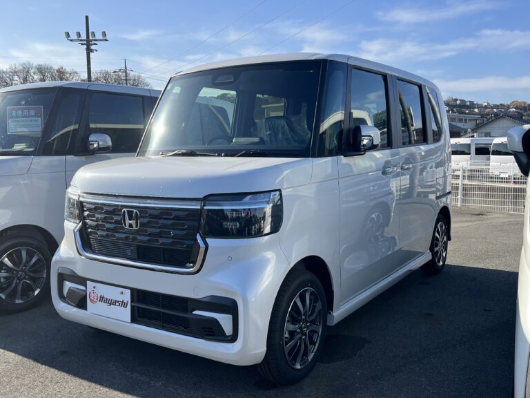 ホンダ N-BOX カスタム 届出済未使用車 走行距離10km以下 車検1年以上あり 車台番号847