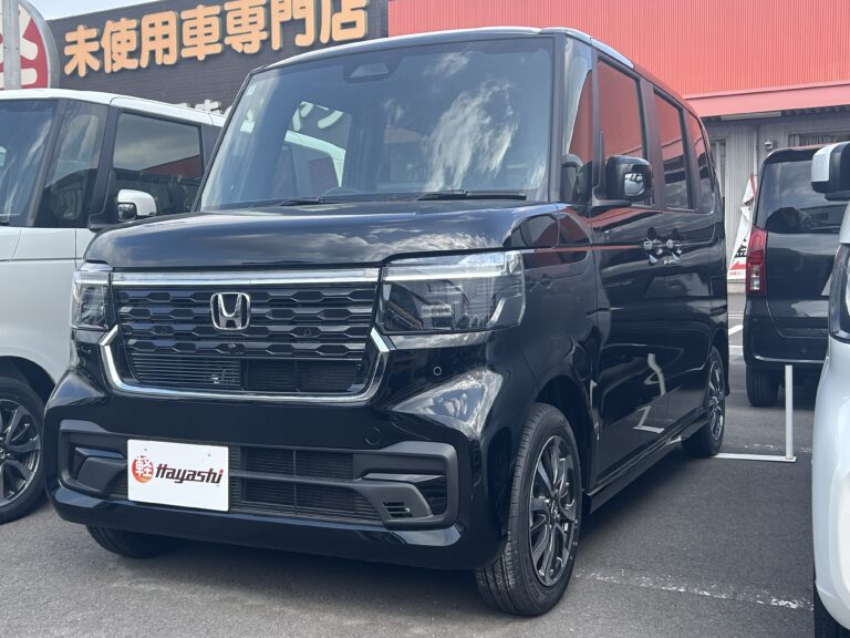ホンダ N-BOX カスタム 届出済未使用車 走行距離10km以下 車検1年以上あり 車台番号279