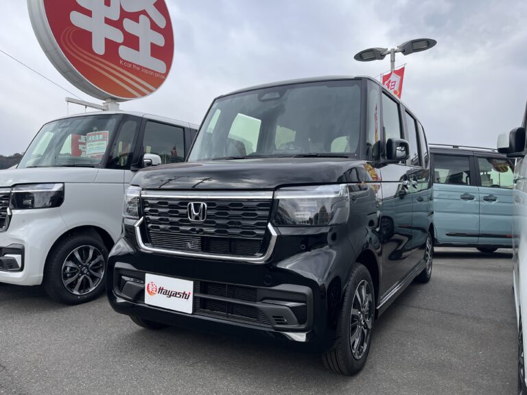 ホンダ N-BOX カスタム 届出済未使用車 走行距離10km以下 車検1年以上あり 車台番号281