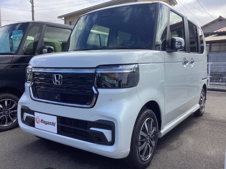 ホンダ N-BOX カスタム 届出済未使用車 走行距離10km以下 車検1年以上あり 車台番号895