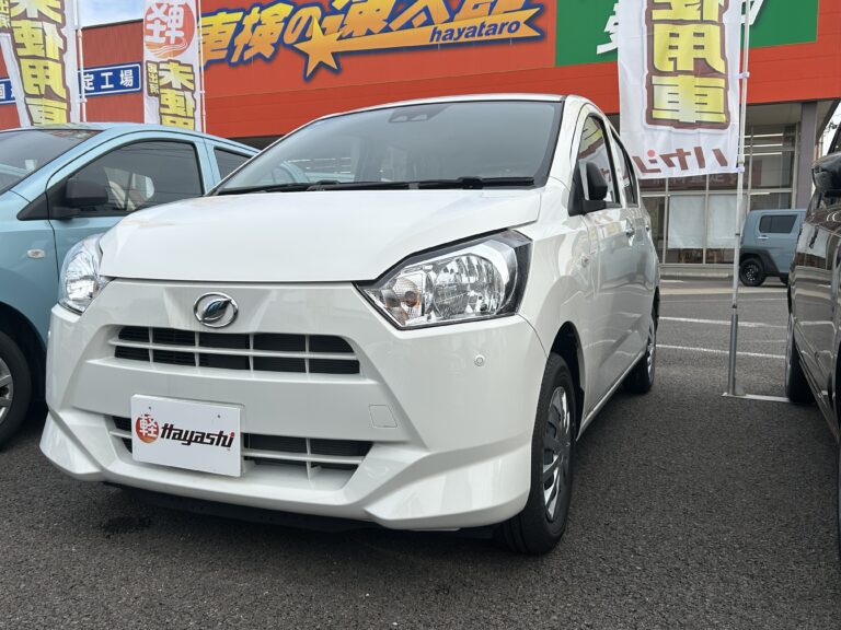 ダイハツ ミライース L SA Ⅲ 届出済未使用車 走行距離10km以下 車検1年以上あり 車台番号031