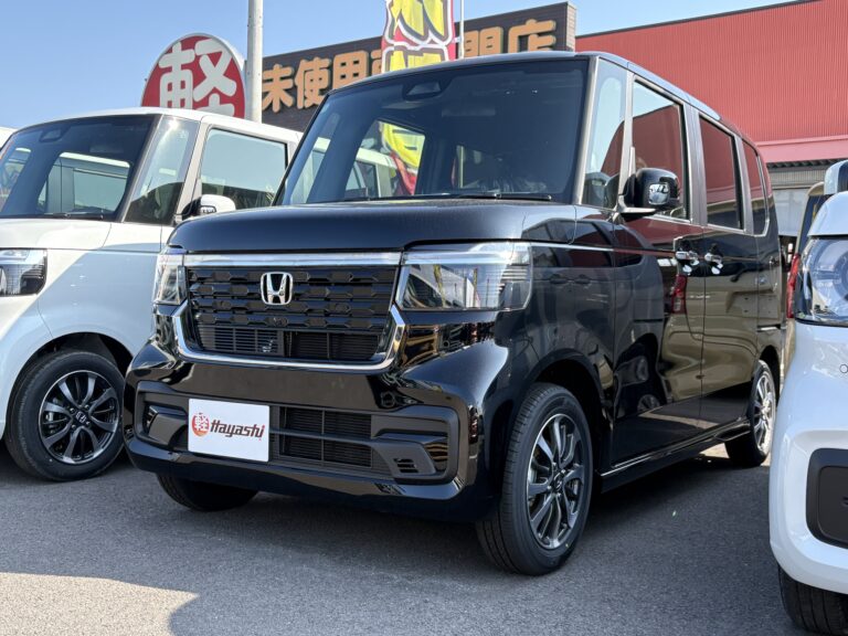 ホンダ N-BOX カスタム 届出済未使用車 走行距離10km以下 車検1年以上あり 車台番号470