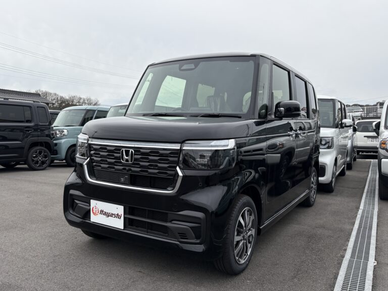 ホンダ N-BOX カスタム 届出済未使用車 走行距離10km以下 車検1年以上あり 車台番号102