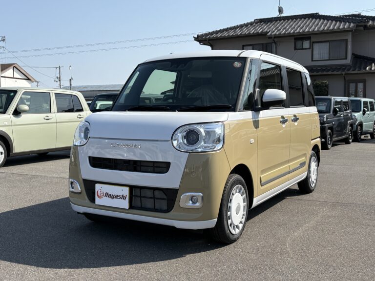 ダイハツ ムーヴキャンバス ストライプスG 届出済未使用車 走行距離10km以下 車検1年以上あり 車台番号871