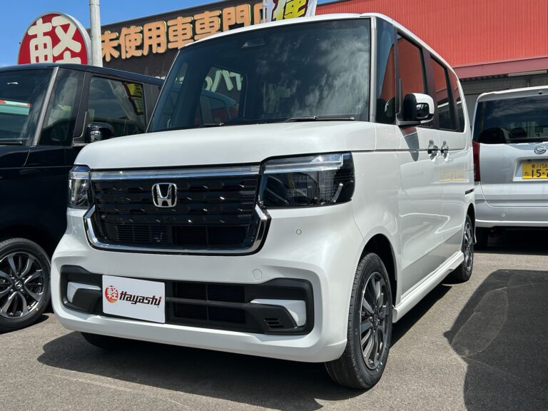 ホンダ N-BOX カスタム 届出済未使用車 走行距離10km以下 車検1年以上あり 車台番号098