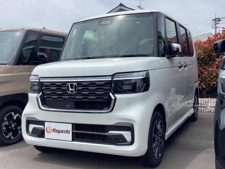 ホンダ N-BOX カスタム 届出済未使用車 中古車 走行距離10km以下 車検1年以上あり 車台番号589