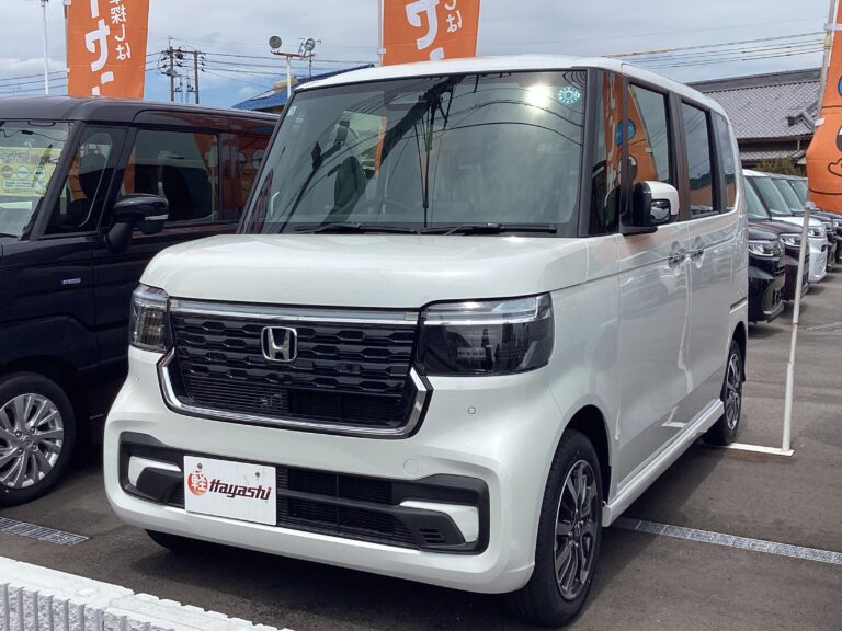 ホンダ N-BOX カスタム 届出済未使用車 中古車 走行距離10km以下 車検1年以上あり 車台番号149