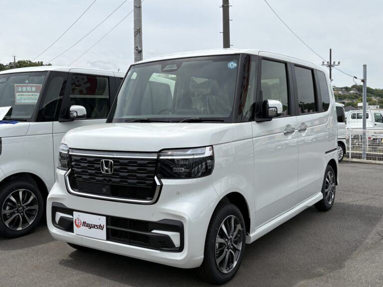 ホンダ N-BOX カスタム 届出済未使用車 中古車 走行距離10km以下 車検1年以上あり 車台番号358