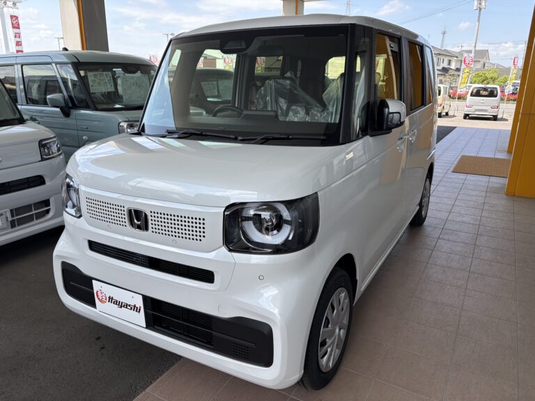 ホンダ N-BOX 届出済未使用車 中古車 走行距離10km以下 車検1年以上あり 車台番号054