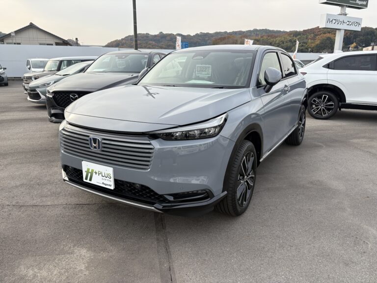 ホンダ ヴェゼル e:HEV Z 中古車 走行距離3km 317.6万円 スレートグレーパール 車台番号036