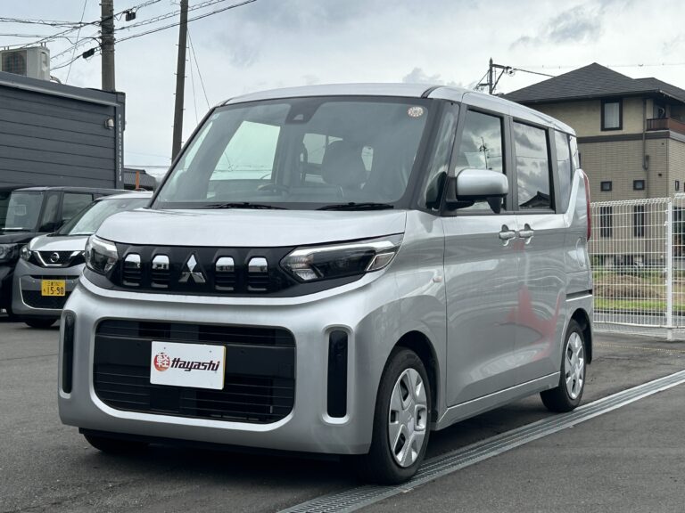 三菱 eKスペース M 中古車 走行距離1,764km 129.9万円 スターリングシルバーメタリック 車台番号431