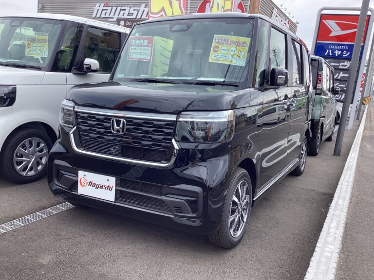 ホンダ N-BOX カスタム 届出済未使用車 中古車 走行距離10km以下 車検1年以上あり 車台番号999