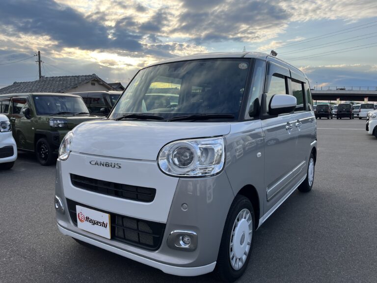 ダイハツ ムーヴキャンバス ストライプスG 中古車 走行距離10,359km 159.9万円 スムースグレーマイカメタリック/シャイ 車台番号763