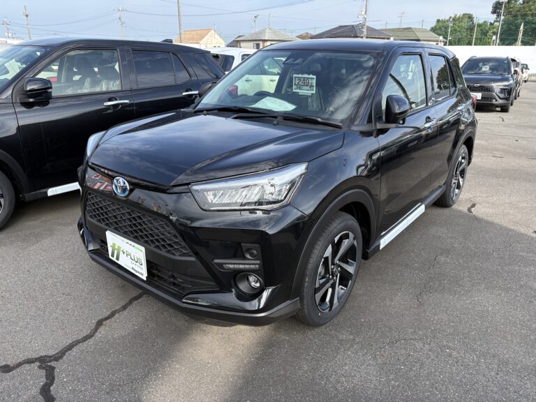 トヨタ ライズ ハイブリッド Z 中古車 走行距離8km 249.0万円 ブラックマイカメタリック 車台番号047