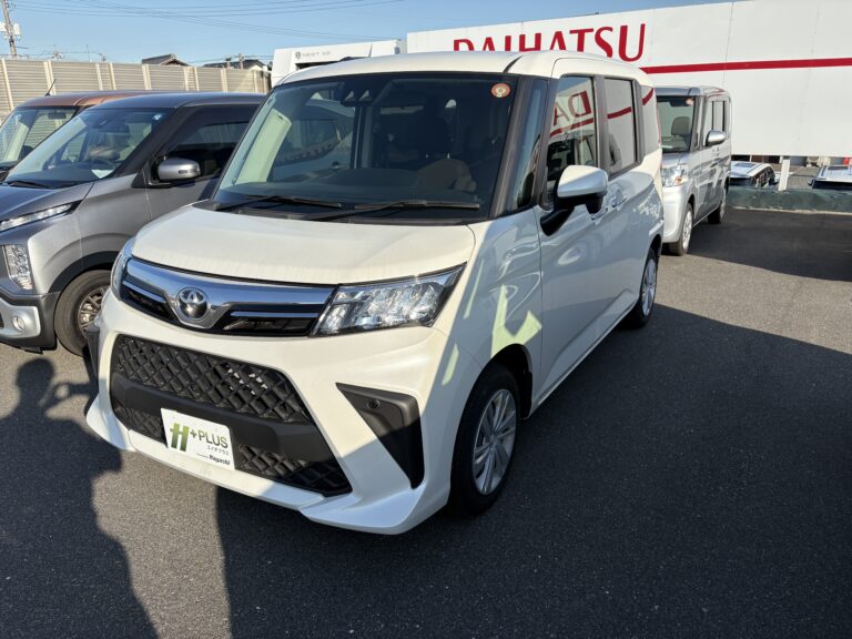 トヨタ ルーミー G 中古車 走行距離7,402km 179.0万円 パールホワイトⅢ 車台番号733