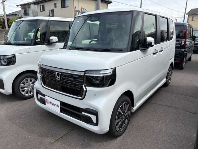 ホンダ N-BOX カスタム 届出済未使用車 中古車 走行距離3km 179.9万円 プラチナホワイトパール 車台番号859
