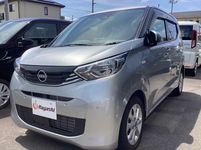 日産 デイズ X 中古車 走行距離14,928km 125.9万円 スターリングシルバーメタリック 車台番号311
