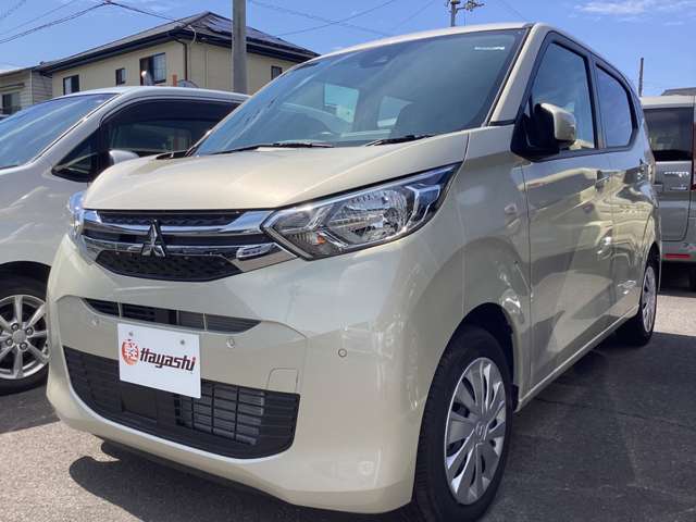 三菱 eKワゴン M 中古車 走行距離1,807km 129.9万円 ナチュラルアイボリーメタリック 車台番号627