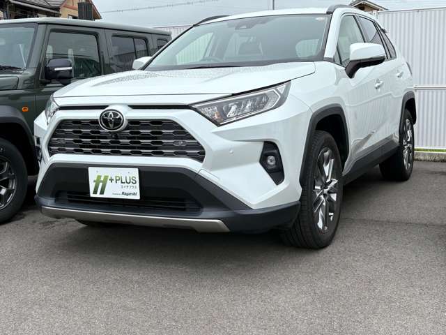 トヨタ RAV4 G Z package 中古車 走行距離28,175km 358.9万円 プラチナホワイトパールマイカ 車台番号216
