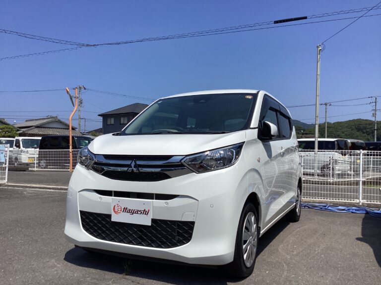 三菱 eKワゴン M 中古車 走行距離15,602km 69.9万円 ホワイトソリッド 車台番号066