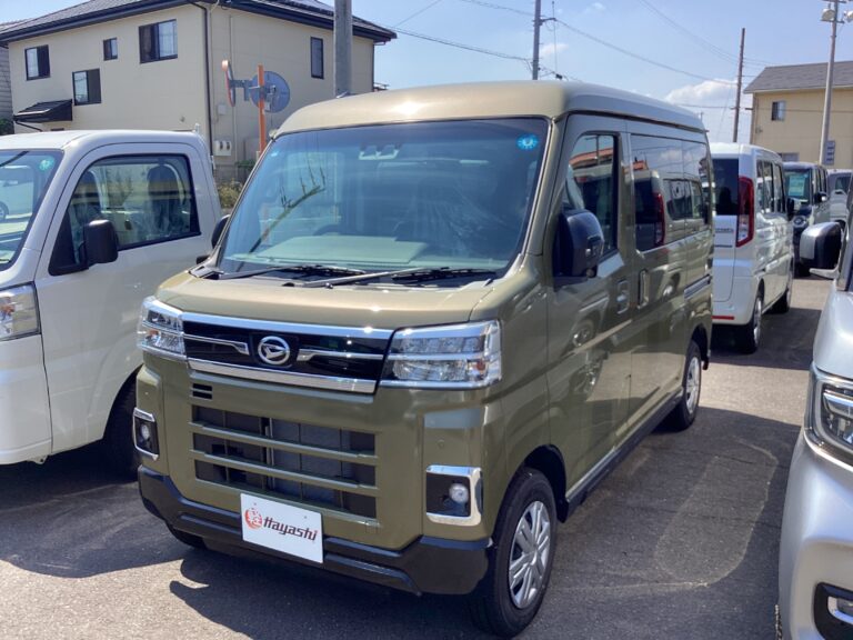 ダイハツ アトレー RS 届出済未使用車 中古車 走行距離7km 174.9万円 オフビートカーキメタリック 車台番号146