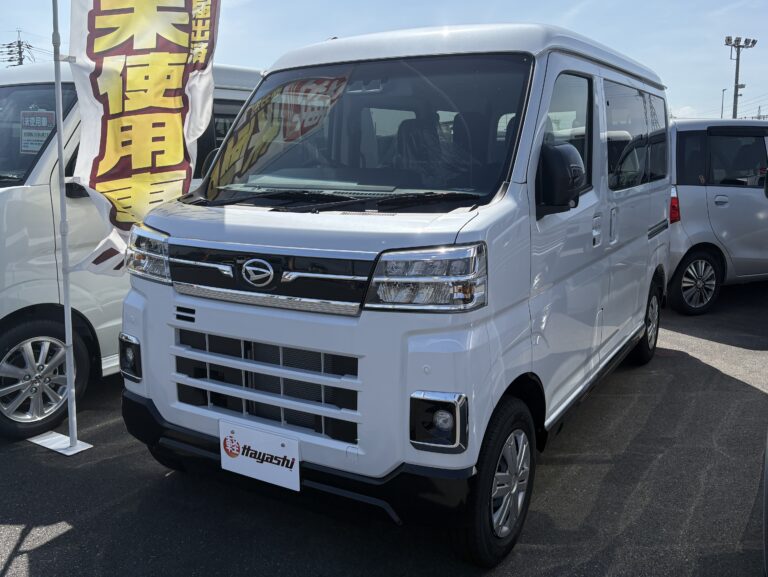 ダイハツ アトレー RS 届出済未使用車 中古車 走行距離8km 174.9万円 シャイニングホワイトパール 車台番号669