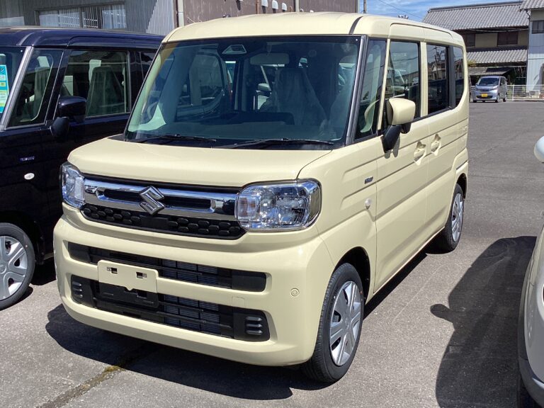 スズキ スペーシア HYBRID G 届出済未使用車 中古車 走行距離3km 149.9万円 シフォンアイボリーメタリック 車台番号303