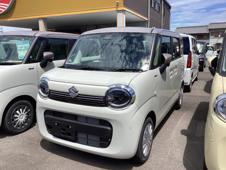 スズキ ワゴンRスマイル HYBRID S 届出済未使用車 中古車 走行距離10km 169.9万円 ソフトベージュメタリック/トープク 車台番号909