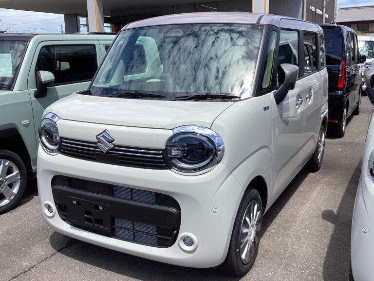 スズキ ワゴンRスマイル HYBRID X 届出済未使用車 中古車 走行距離8km 179.9万円 ソフトベージュメタリック/トープク 車台番号342