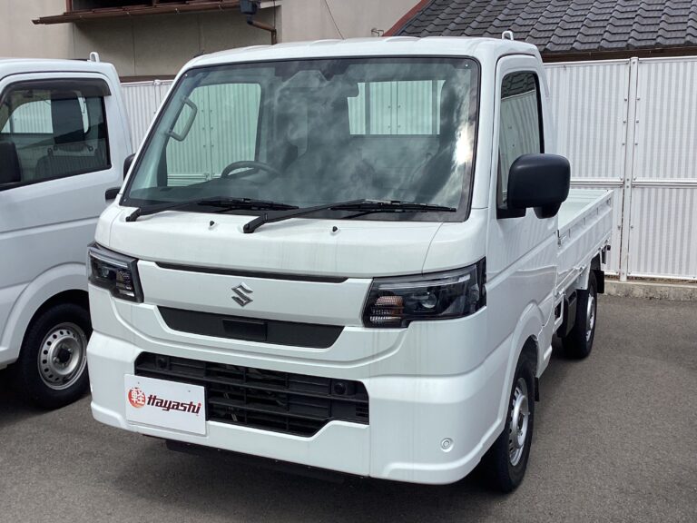 スズキ キャリィ KC 届出済未使用車 中古車 走行距離9km 109.9万円 ホワイト 車台番号768