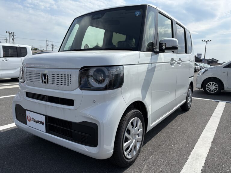 ホンダ N-BOX 届出済未使用車 中古車 走行距離5km 159.9万円 プラチナホワイトパール 車台番号382