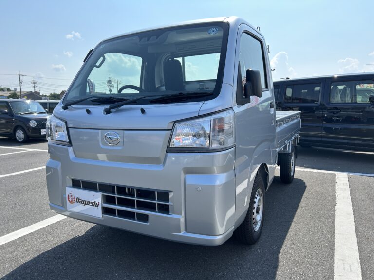 ダイハツ ハイゼット スタンダード 届出済未使用車 中古車 走行距離16km 109.9万円 ブライトシルバーメタリック 車台番号815