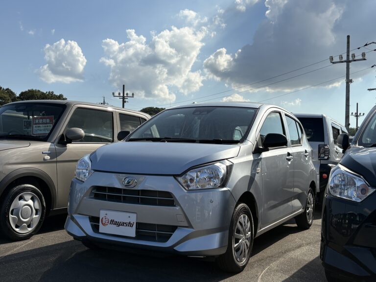 ダイハツ ミライース L SAⅢ 届出済未使用車 中古車 走行距離6km 94.9万円 ブライトシルバーメタリック 車台番号498