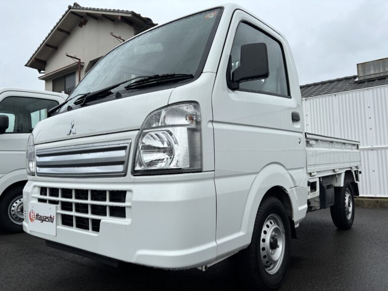 三菱 ミニキャブ M 中古車 走行距離6,410km 94.9万円 ホワイト 車台番号051