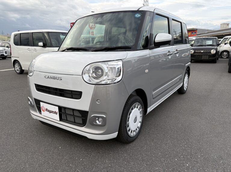 ダイハツ ムーヴキャンバス ストライプスG 届出済未使用車 中古車 走行距離10km 169.9万円 スムースグレーマイカメタリック/シャイ 車台番号987