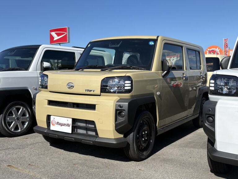 ダイハツ タフト X 届出済未使用車 中古車 走行距離12km 139.9万円 サンドベージュメタリック 車台番号869